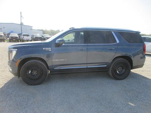New 2026 GMC Yukon Denali w/ Denali Reserve Package AWD/4WD image 7