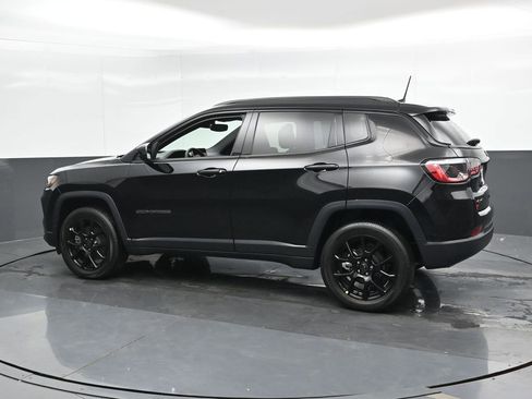 New 2025 Jeep Compass Latitude w/ Sun & Sound Group image 8