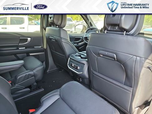 New 2026 Ford Expedition Platinum image 13