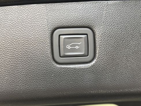 Used 2024 Chevrolet Blazer RS w/ Enhanced Convenience Package AWD/4WD image 15