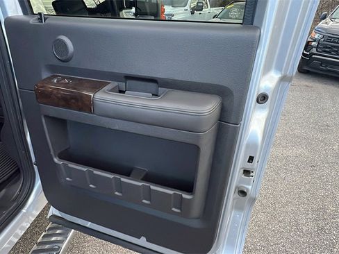 Used 2016 Ford F250 Platinum w/ FX4 Off-Road Package image 19