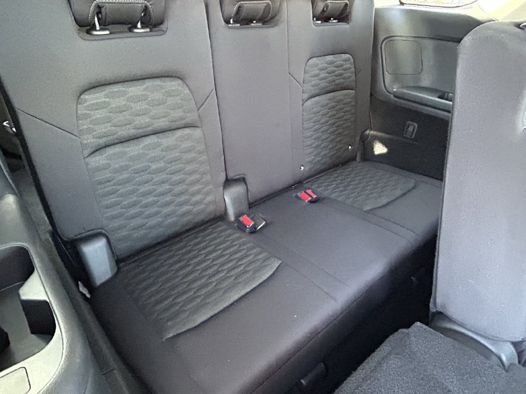 Used 2024 Nissan Pathfinder S FWD image 12