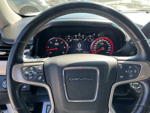 Used 2016 GMC Yukon XL Denali w/ Open Road Package AWD/4WD image 15