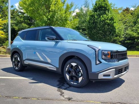 New 2027 Kia Seltos S FWD image 3