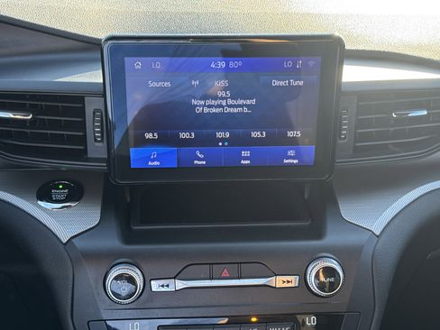 Used 2020 Ford Explorer XLT image 19