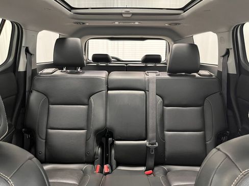 Used 2019 GMC Acadia SLT w/ LPO, Black Accent Package AWD/4WD image 38