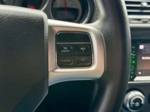 Used 2014 Dodge Challenger SXT RWD image 14