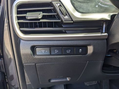 Certified 2025 Kia Telluride S image 30