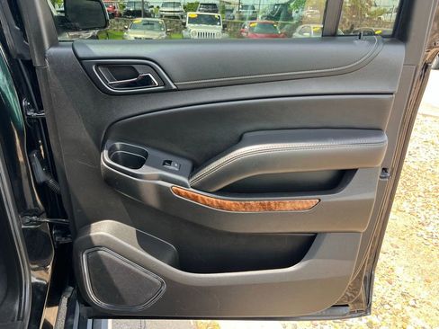 Used 2019 Chevrolet Suburban Premier w/ Premier Plus Edition AWD/4WD image 31