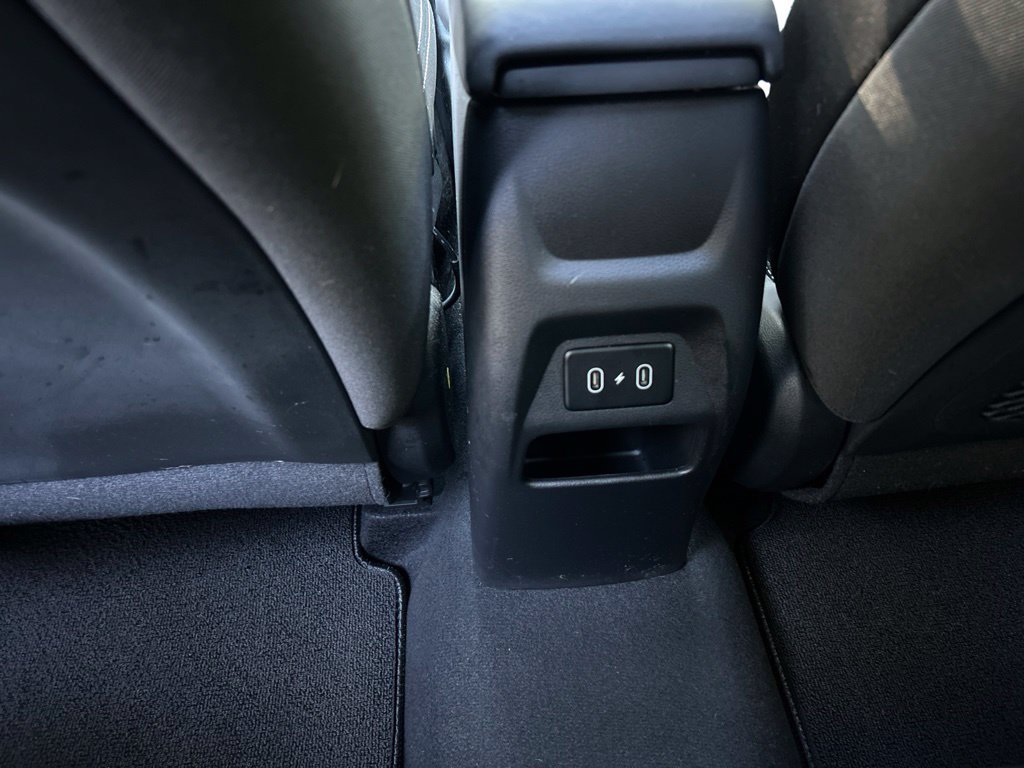 Used 2024 Hyundai Venue SEL FWD image 30