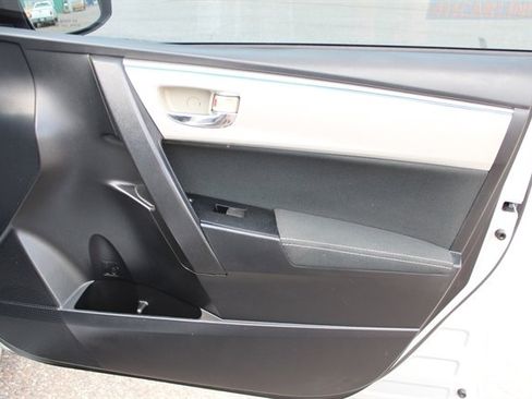 Used 2014 Toyota Corolla LE FWD image 39