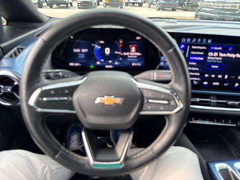 Used 2025 Chevrolet Equinox EV LT w/ Convenience Package FWD image 57