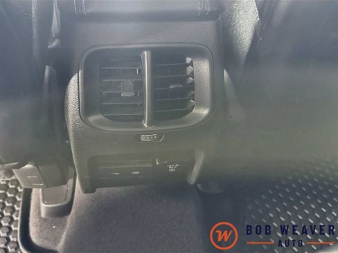 Used 2020 Jeep Cherokee Latitude Plus w/ Comfort/Convenience Group AWD/4WD image 32