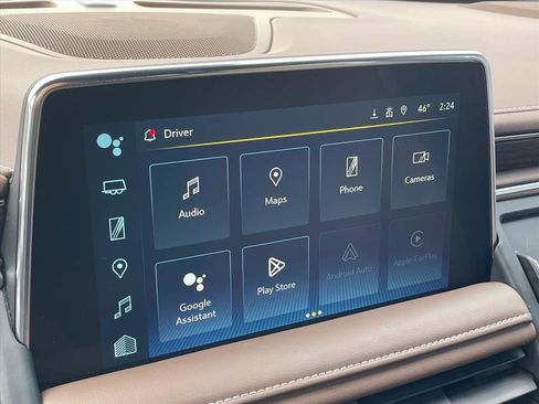 Used 2023 Chevrolet Suburban High Country image 11