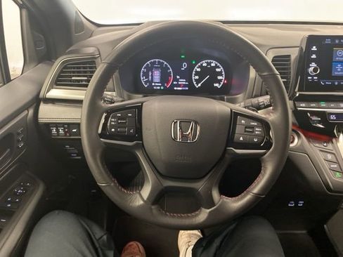 Certified 2025 Honda Odyssey Sport-L image 16