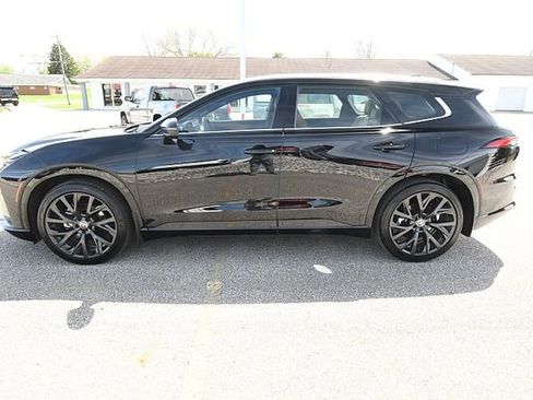 Used 2025 Toyota Crown Signia w/ Advanced Technology Package AWD/4WD image 7