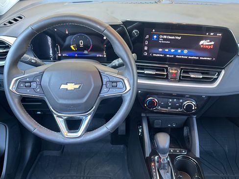 Used 2024 Chevrolet TrailBlazer LT w/ LT Cold Weather Package image 15