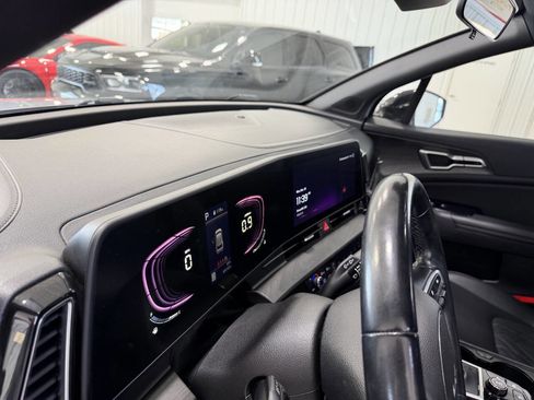 Used 2023 Kia Sportage X-Line w/ X-Line Premium Package image 17