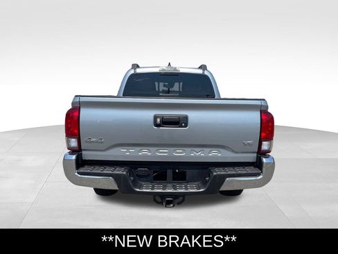 Used 2023 Toyota Tacoma SR5 AWD/4WD image 4