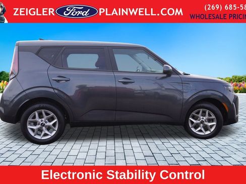 Used 2024 Kia Soul LX w/ Option Group 015 image 6