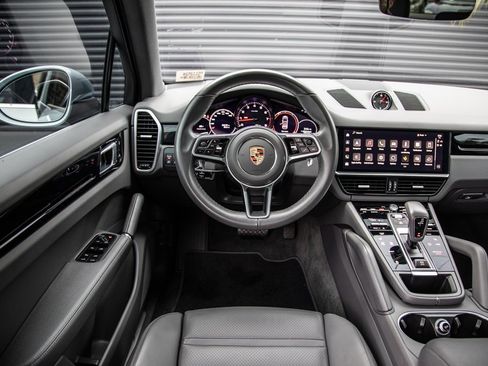 Certified 2023 Porsche Cayenne image 11