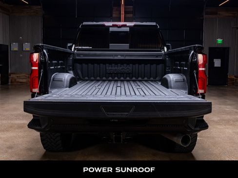 Used 2024 Chevrolet Silverado 3500 High Country w/ High Country Premium Package AWD/4WD image 8