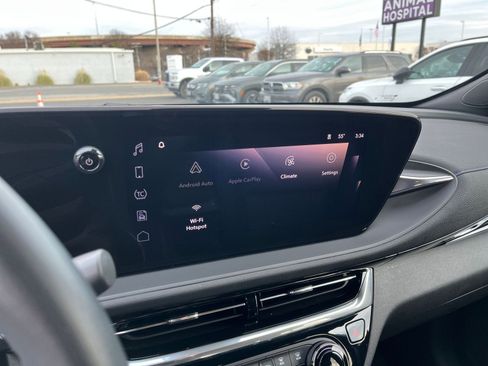 Used 2025 Buick Envista Sport Touring image 21