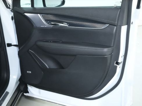 Used 2025 Cadillac XT6 Sport AWD/4WD image 35