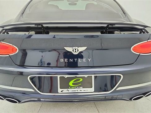 Used 2022 Bentley Continental GT image 12
