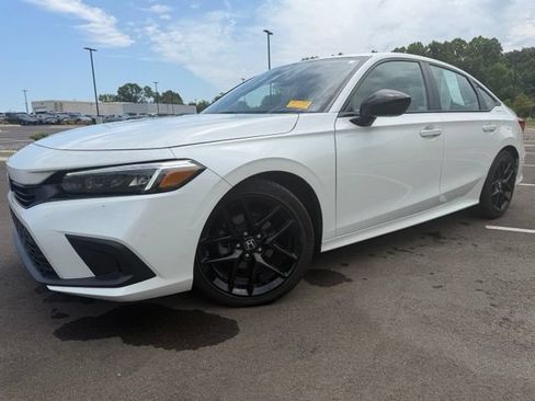 Used 2023 Honda Civic Sport image 5