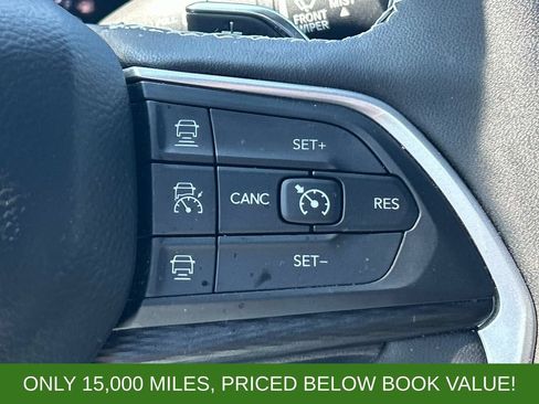 Used 2024 Jeep Grand Cherokee Altitude AWD/4WD image 21