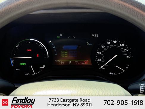 Certified 2025 Toyota Sienna LE FWD image 21