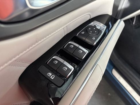 Used 2025 Kia Sorento SX Prestige AWD/4WD image 15