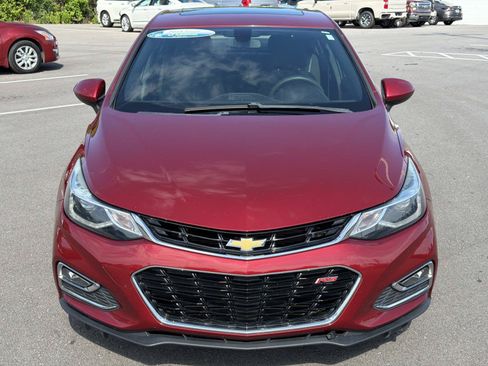 Used 2018 Chevrolet Cruze LT w/ Sun And Sound Package FWD image 2