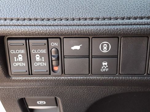 Used 2024 Honda Odyssey Sport image 26