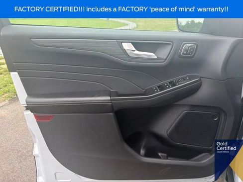 Used 2025 Ford Escape Platinum AWD/4WD image 26