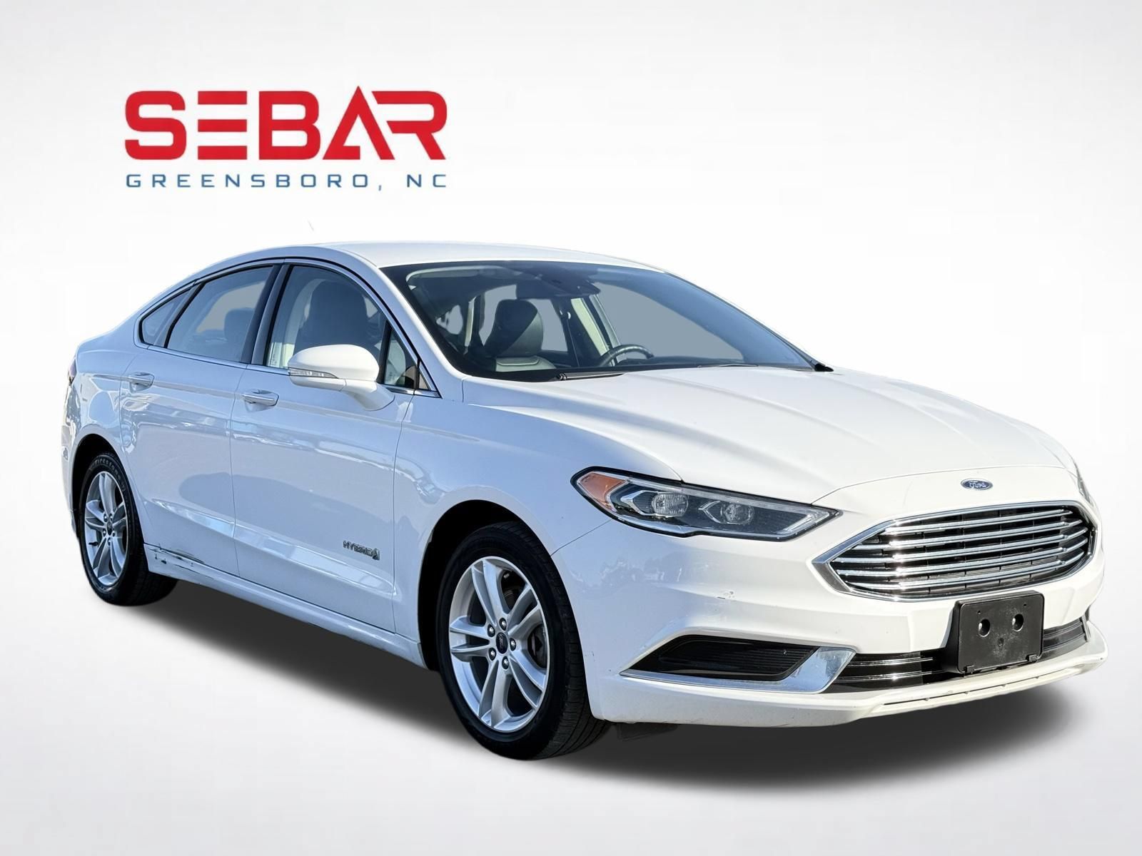 Used 2018 Ford Fusion SE w/ Equipment Group 602A FWD image 3