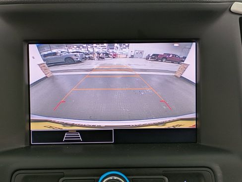 Used 2022 GMC Terrain SLE w/ Driver Convenience Package image 12