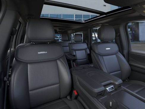 New 2026 Ford Expedition Max Platinum w/ Stealth Appearance Package AWD/4WD image 10