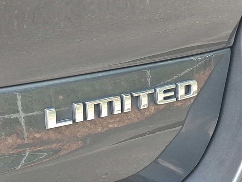 Used 2022 Jeep Grand Cherokee L Limited AWD/4WD image 32