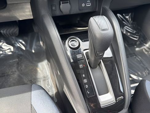 Used 2025 Nissan Versa SV image 15