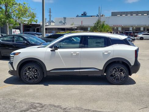 New 2026 Nissan Kicks SR AWD/4WD image 4