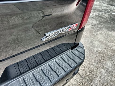 Used 2024 Chevrolet Silverado 1500 ZR2 w/ Technology Package image 14