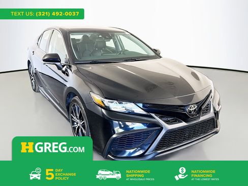 Used 2023 Toyota Camry SE FWD image 1