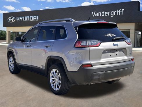 Used 2019 Jeep Cherokee Latitude w/ Popular Appearance Group image 9