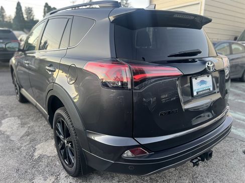 Used 2018 Toyota RAV4 Adventure AWD/4WD image 3