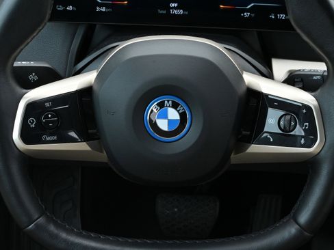 Used 2024 BMW iX xDrive50 w/ Sport Package AWD/4WD image 29