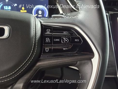 Used 2021 Jeep Grand Cherokee L Overland w/ Luxury Tech Group IV AWD/4WD image 32