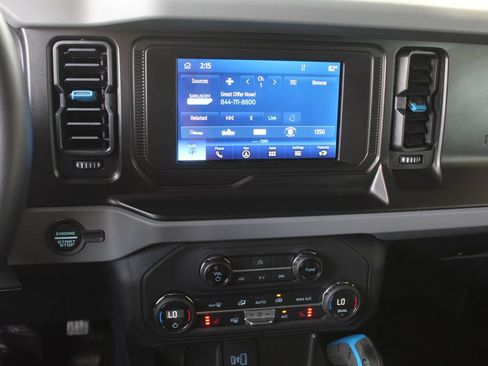 Used 2021 Ford Bronco Black Diamond AWD/4WD image 17