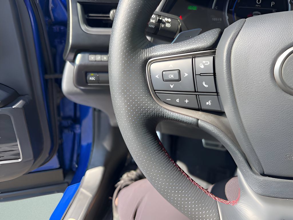 Used 2024 Lexus UX 250h F Sport AWD/4WD image 18